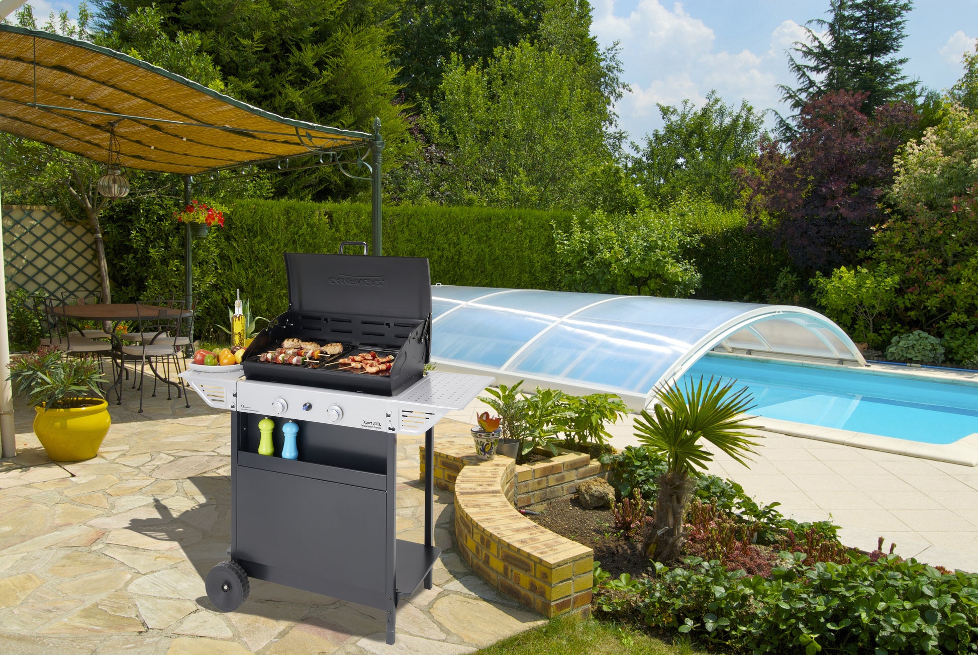 Campingaz Gasgrill Xpert 200 LXD – 2 Brenner, 7100 W, 34×54 cm Grillfläche – Schwarz