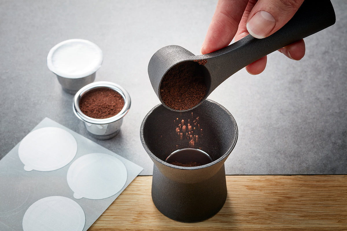 GEFU Wiederverwendbare Kaffeekapseln CONSCIO – für Nespresso-Maschinen, 8 Stk., Edelstahl/Schwarz