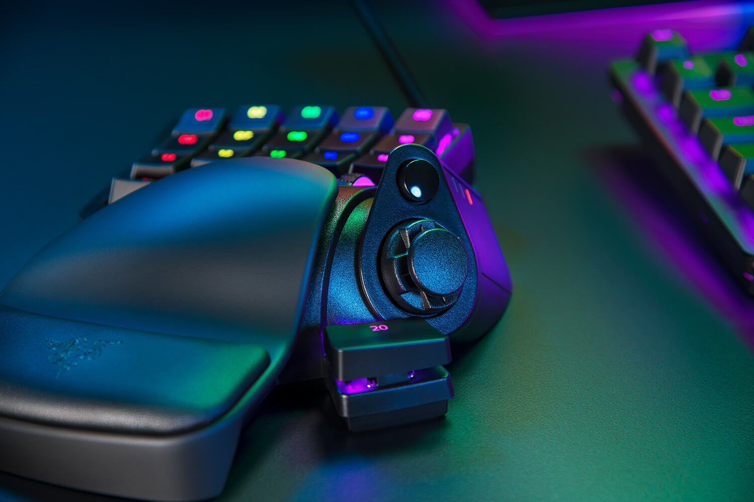 Razer Tartarus Pro – Tastatur, kabelgebunden (USB-A), CH-Layout (DE-CH), mechanisch (Opto-Mechanical)
