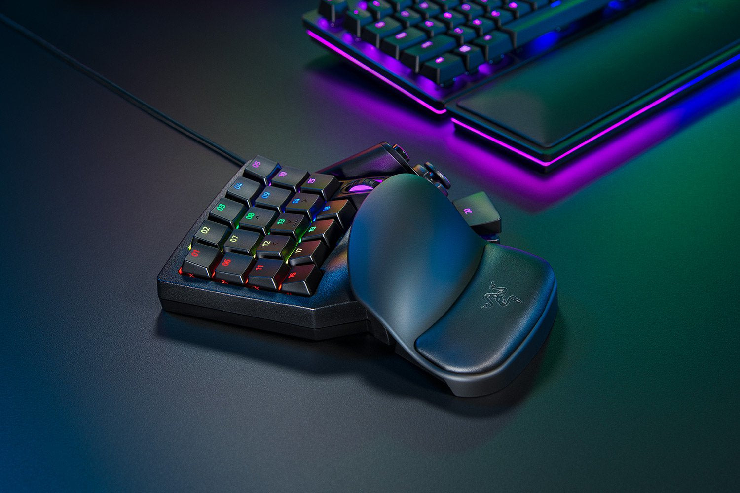 Razer Tartarus Pro – Tastatur, kabelgebunden (USB-A), CH-Layout (DE-CH), mechanisch (Opto-Mechanical)