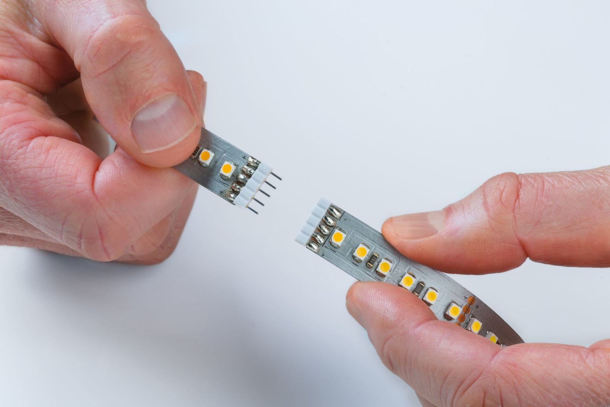 Paulmann LED-Strip MaxLED 250 – Set, 3 m, 810 lm, 11,5 W, 2700–6500 K, dimmbar, weiss, Fernbedienung, Netzteil