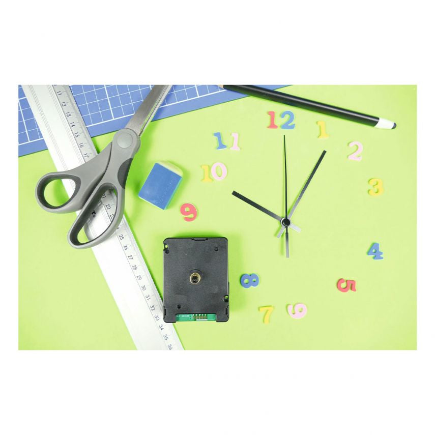 TFA-Dostmann TFA Dostmann Wanduhr – Analog, lautlos, 5,6 × 5,6 × 2,9 cm, schwarz, Kunststoff