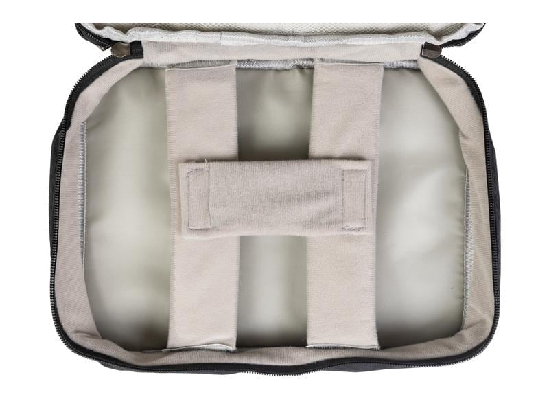 ONIT Reissverschlusstasche – 12 Fächer, Tragegriff, Reissverschluss – 27 × 21 × 9 cm – Schwarz – 300D Polyester