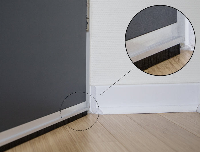 DeLOCK Bürstenstreifen Alu-Profil – 40 mm × 1 m, Aluminium, Kunststoff, Silber/Schwarz