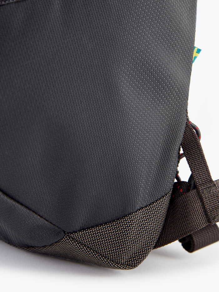 Klättermusen Sportrucksack Bure – Kevlar/Polyamid – Schwarz, 280 × 460 × 150 mm