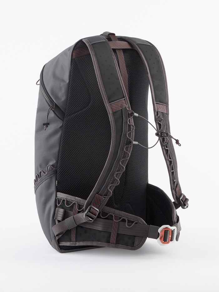 Klättermusen Sportrucksack Bure – 20 l, mit Hydratationsfach, belüftet – Schwarz, 280 × 480 × 165 mm