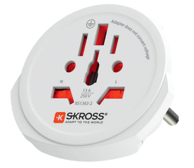 Skross Reiseadapter – Vereinigtes Königreich zu USA, geerdet, 100–250 V, 6,3 A, 1575 W – weiss