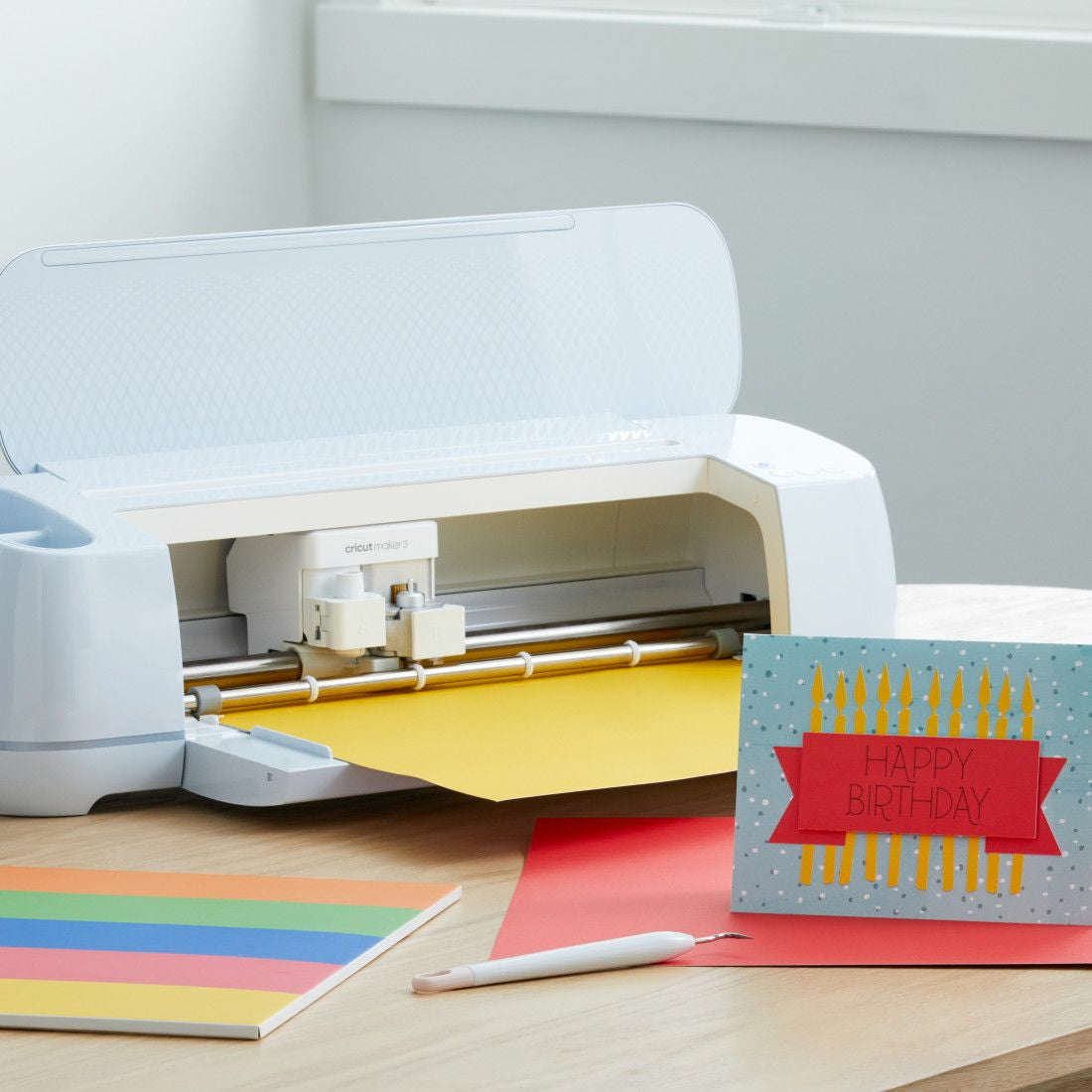 Cricut Stickerpapier, Smart Paper – für Cricut Maker 3, Explore 3 – 330 × 330 mm – 210 g/m² – weiss