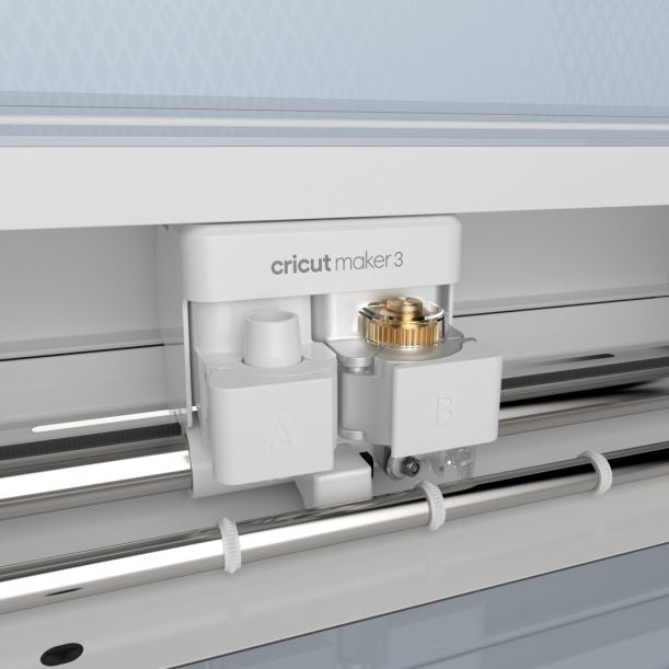 Cricut Schneideplotter Maker 3 – max. Breite 305 mm, Materialdicke 2,4 mm, Hellblau