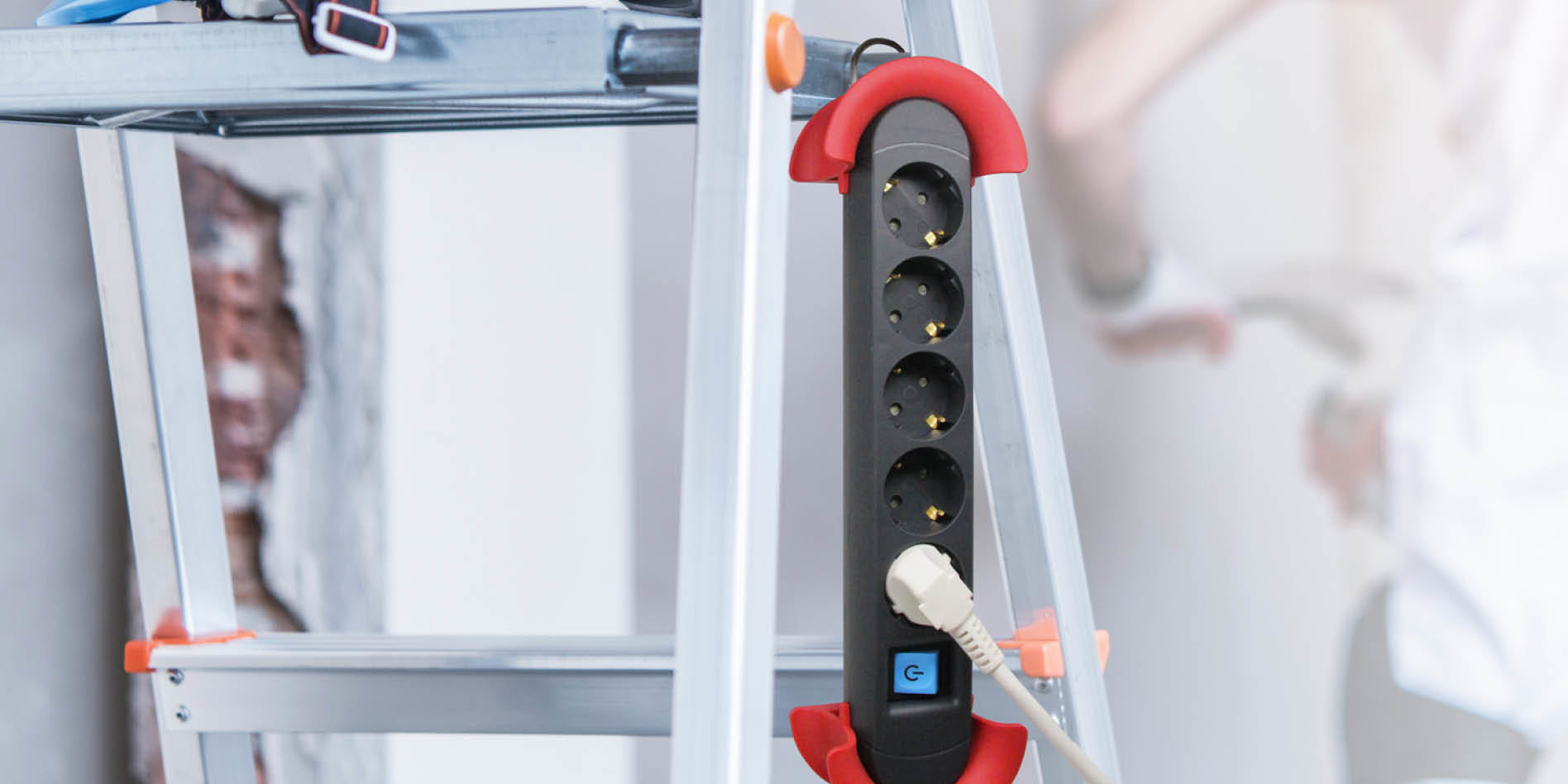 Bachmann HOOK Indoor – Steckdosenleiste, 5× Schuko (Typ F), mit Schalter, 5 m, Stecker mit Schutzkontakt