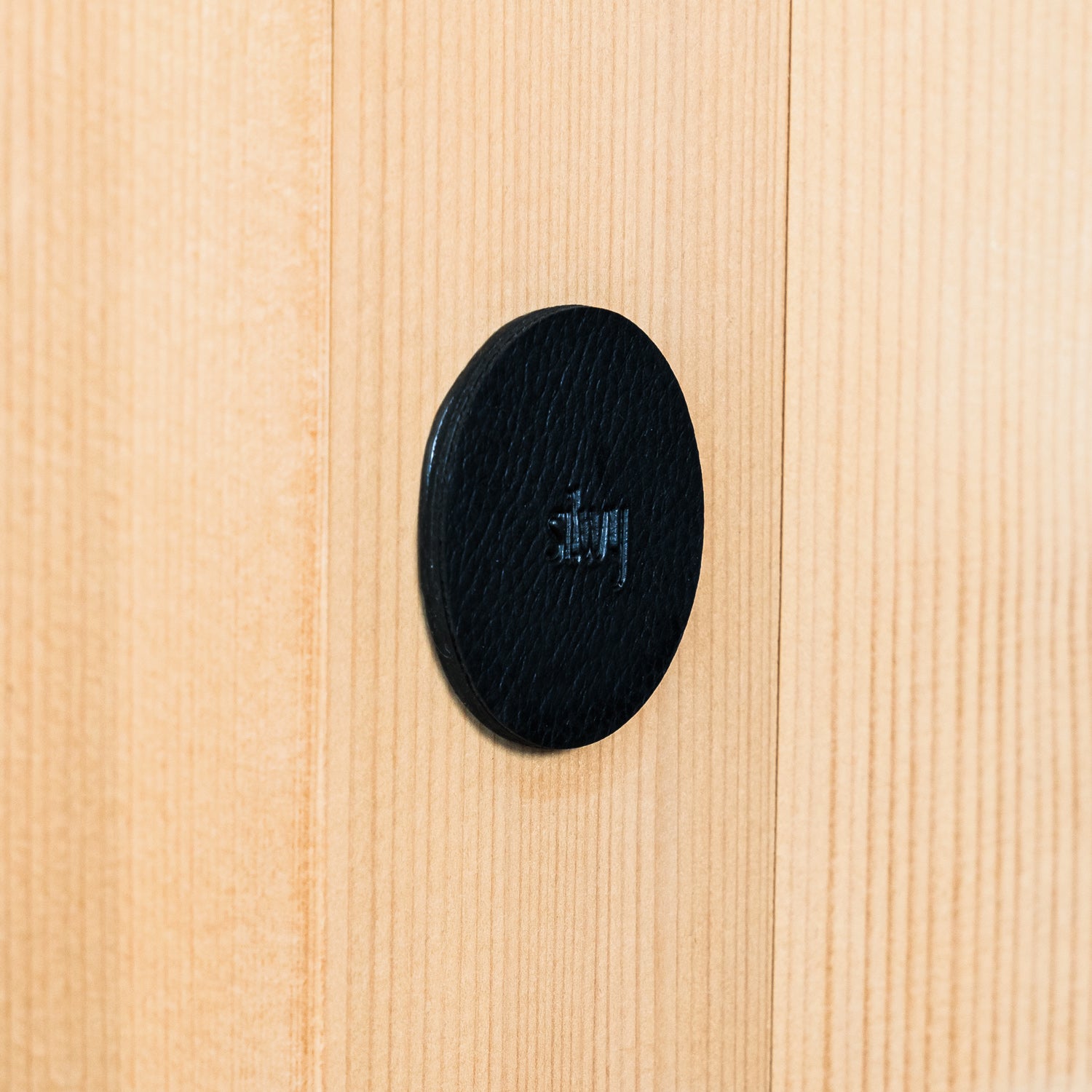 Silwy Metall-Nano-Gel-Pads – Ø 50 mm × 3 mm, schwarz, für Glas, 4 Stk.