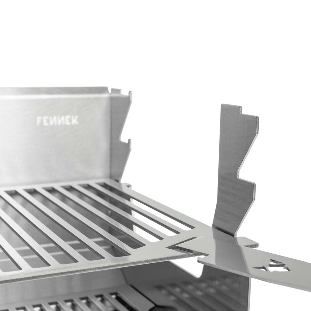 Fennek Grill 2.0 – Holzkohle, Grillfläche 37,6×24,3 cm, tragbar – Silber/Edelstahl