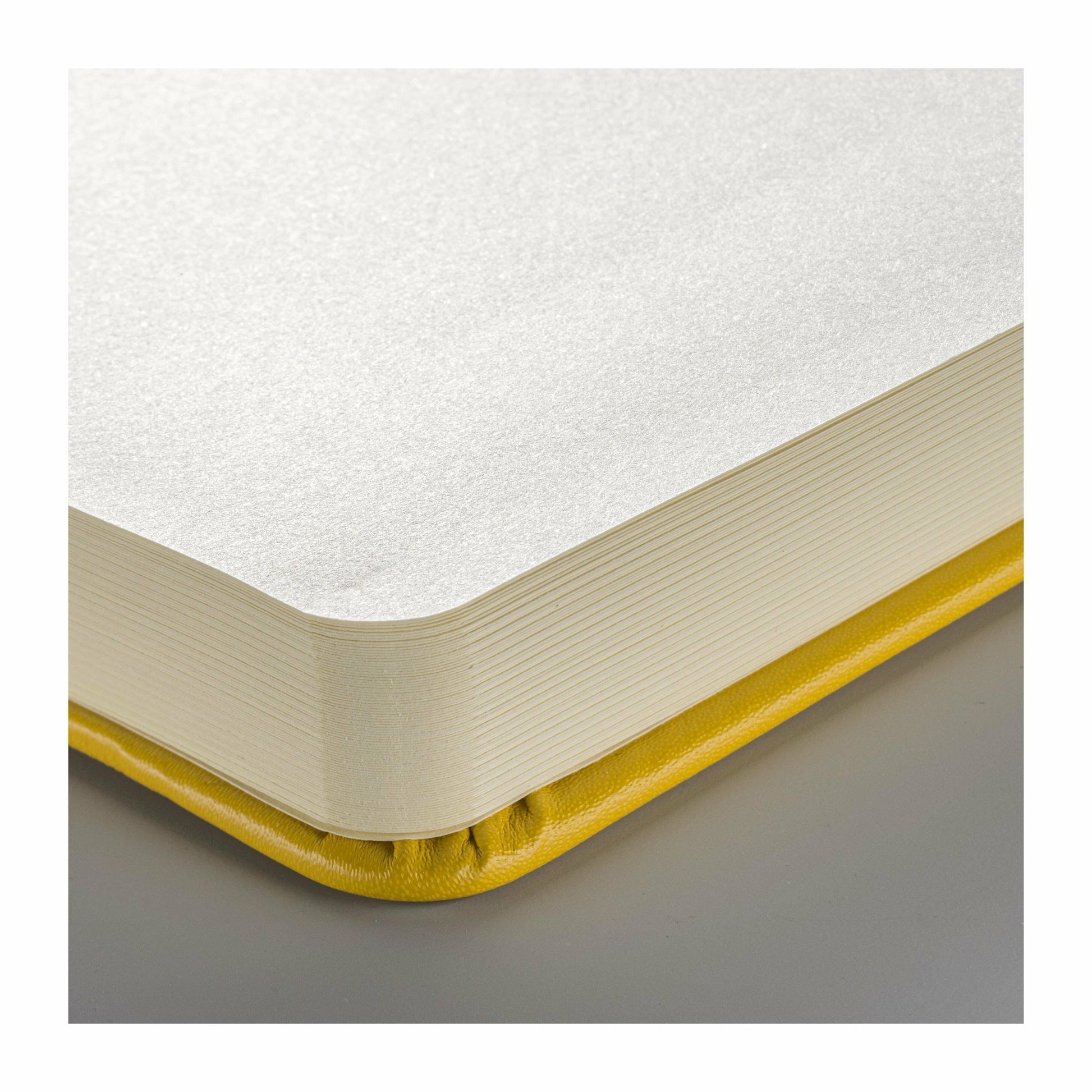 Talens Skizzenbuch, 12 × 12 cm, 140 g/m², 160 Seiten, goldgelb, mit Gummiband, säurefrei