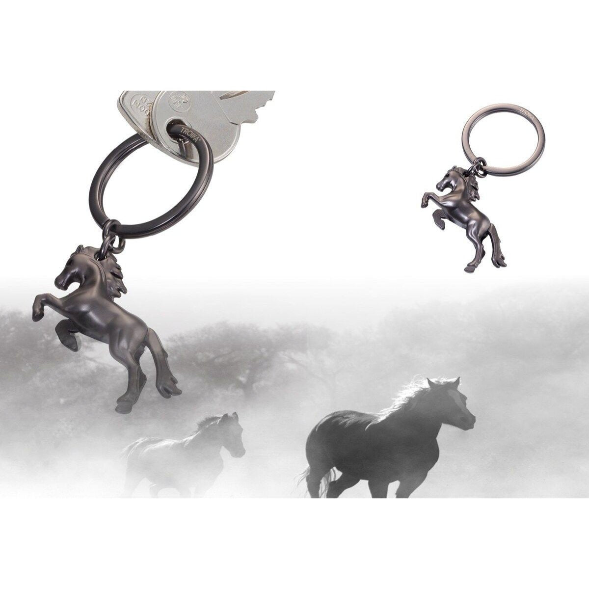 TROIKA Schlüsselanhänger Wild Horse – Eisenguss, Silber, 81 × 46 × 13 mm