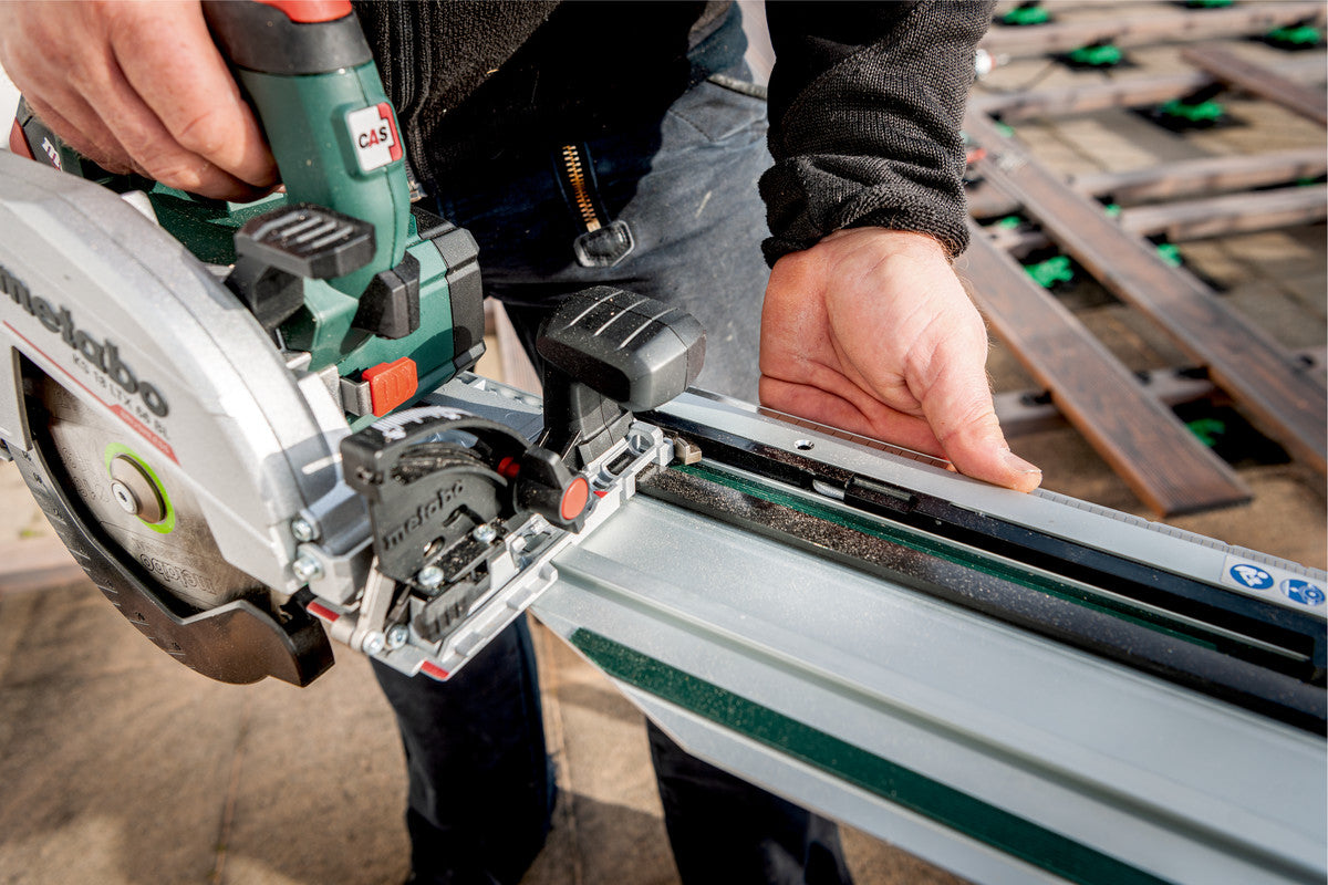 Metabo Handkreissäge KS 18 LTX 66 BL – 18 V (CAS) – Sägeblattdurchmesser 165 mm – Solo, mit Führungsschiene