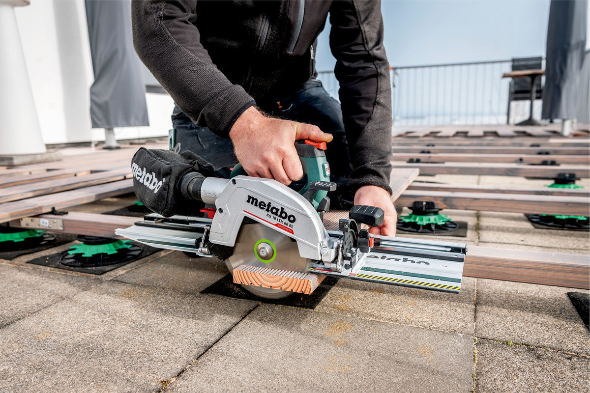 Metabo Handkreissäge KS 18 LTX 66 BL – 18 V (CAS) – Sägeblattdurchmesser 165 mm – Solo, mit Führungsschiene
