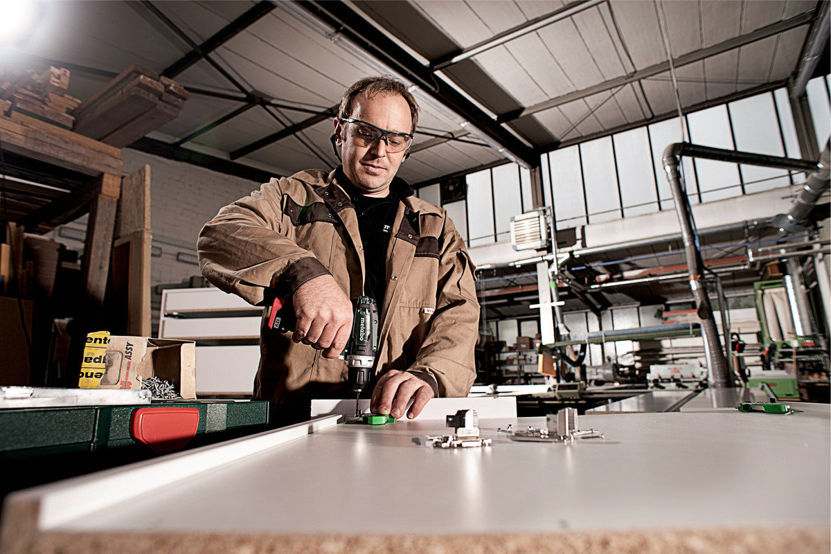 Metabo Akku-Bohrschrauber PowerMaxx – 12 V – Schnellspannbohrfutter – 17 Nm – 2×2,0 Ah & Ladegerät – Koffer