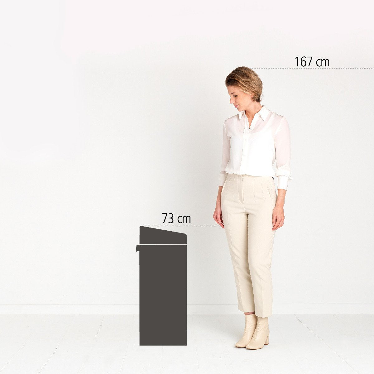 Brabantia Toucheimer Touch Bin New 40 l – Edelstahl, Oval, Schwarz matt