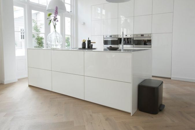 Brabantia Systempapierkorb – 3 × 11 l – Kunststoff, Schwarz matt – Pedal, rutschfeste Standfläche