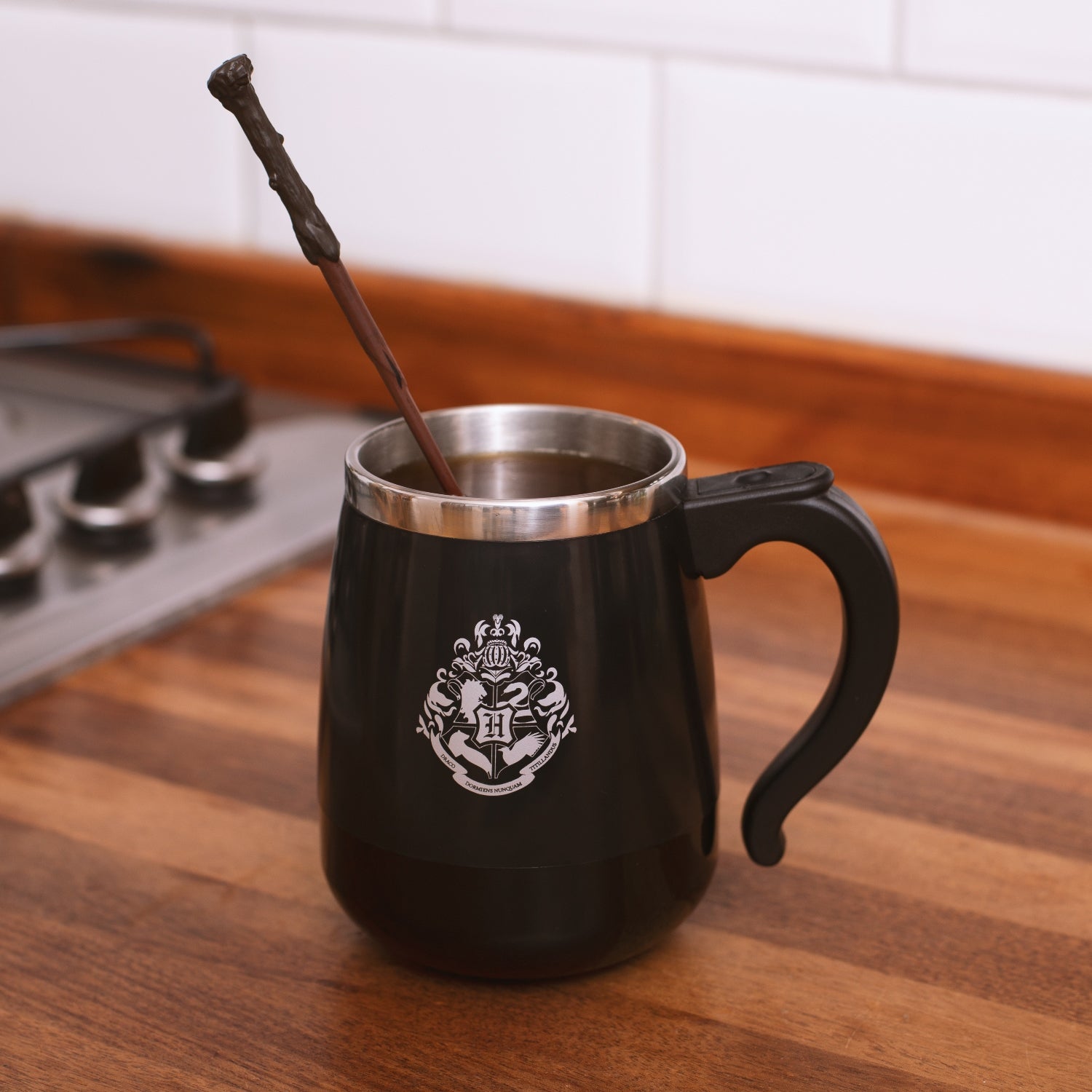 Thumbs Up Harry Potter Kaffeetasse – 450 ml, Edelstahl, Schwarz/Silber, selbstrührend, spülmaschinenfest