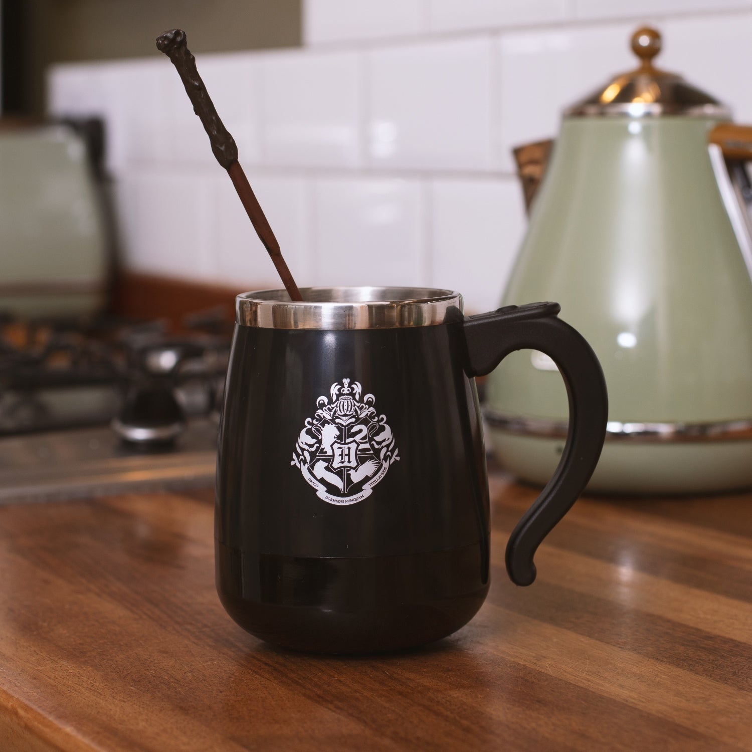 Thumbs Up Harry Potter Kaffeetasse – 450 ml, Edelstahl, Schwarz/Silber, selbstrührend, spülmaschinenfest