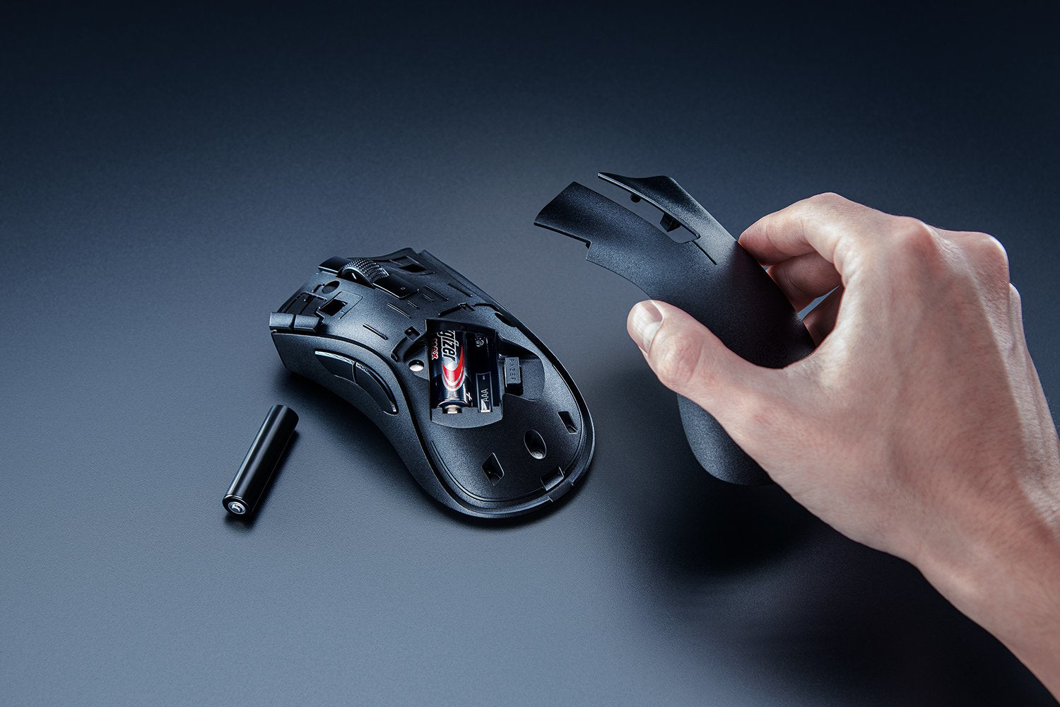 Razer DeathAdder V2 HyperSpeed Gaming-Maus – kabellos, 14'000 dpi, 7 Tasten, für Rechtshänder, schwarz