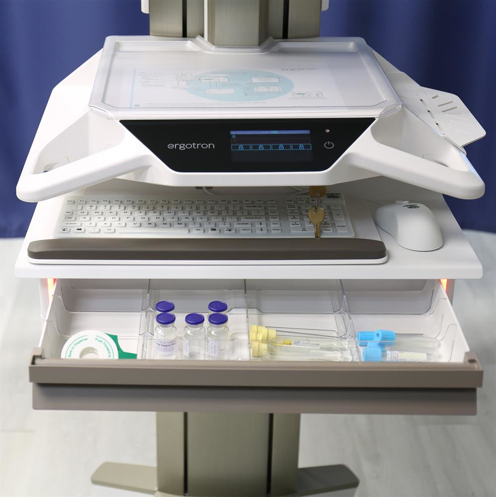 Ergotron CareFit Pro IT-/Medizin-Fahrwagen – elektrisch höhenverstellbar