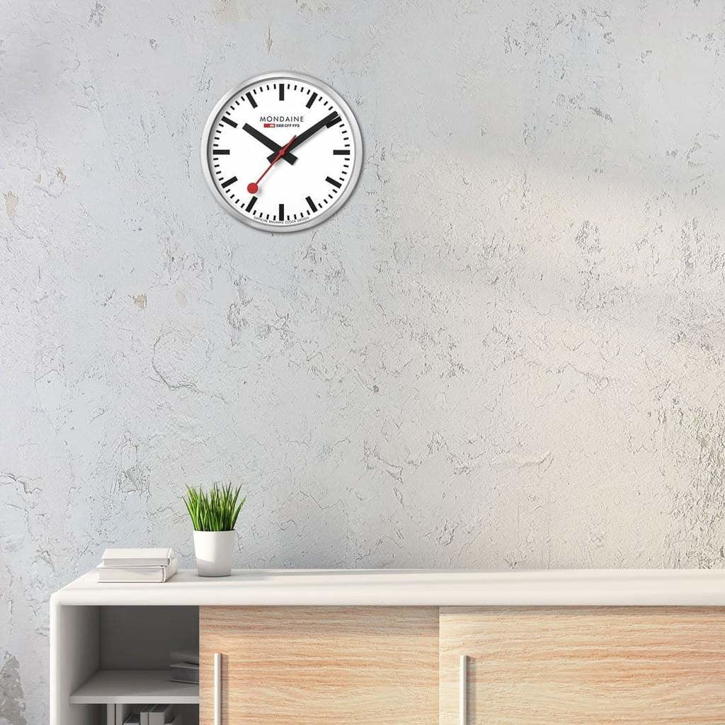 Mondaine Wanduhr – Ø 40 cm, silber, Glas, lautlos