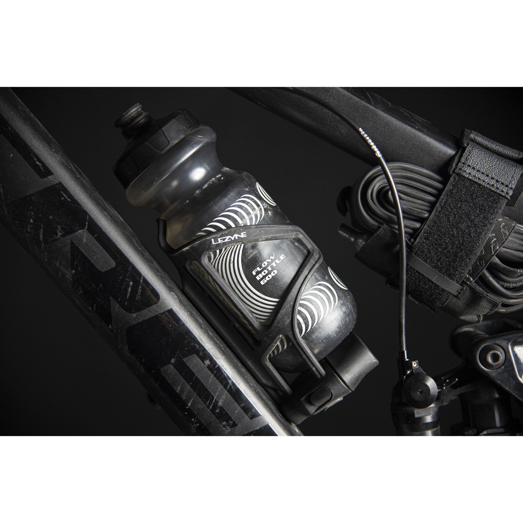 Lezyne Seitenständer – wetterfest, mit Tasche – für Trekking-/Citybike – schwarz, Graphit Composite