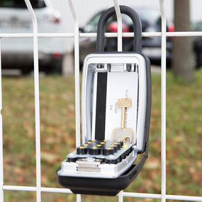 MASTER LOCK 5422EURD – Schlüsseldepot, Zahlenschloss, Metall, Silber, 79 × 52 × 175 mm