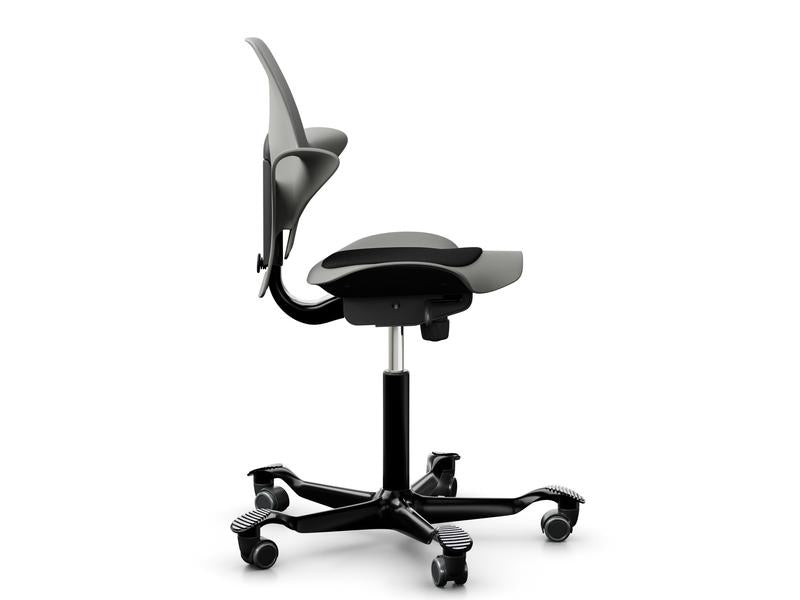 HÅG Bürostuhl Capisco Puls 8010 – Sitzhöhe 45–64 cm, 110 kg, Grau