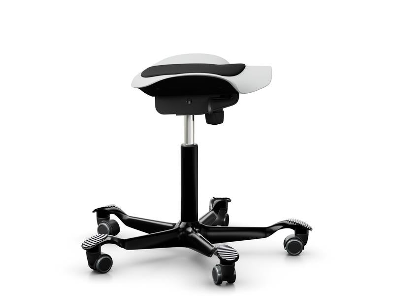 HÅG Hocker Capisco Puls 8001 – Sitzhöhe 45–62 cm, 110 kg, weiss