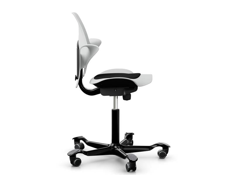 HÅG Bürostuhl Capisco Puls 8010 – 110 kg, Aluminium-Fuss, Weiss