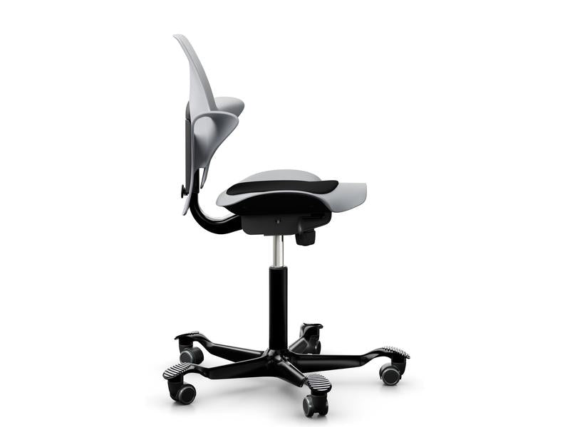 HÅG Bürostuhl Capisco Puls 8010 – Sitzhöhe 45–64 cm, 110 kg, Grau