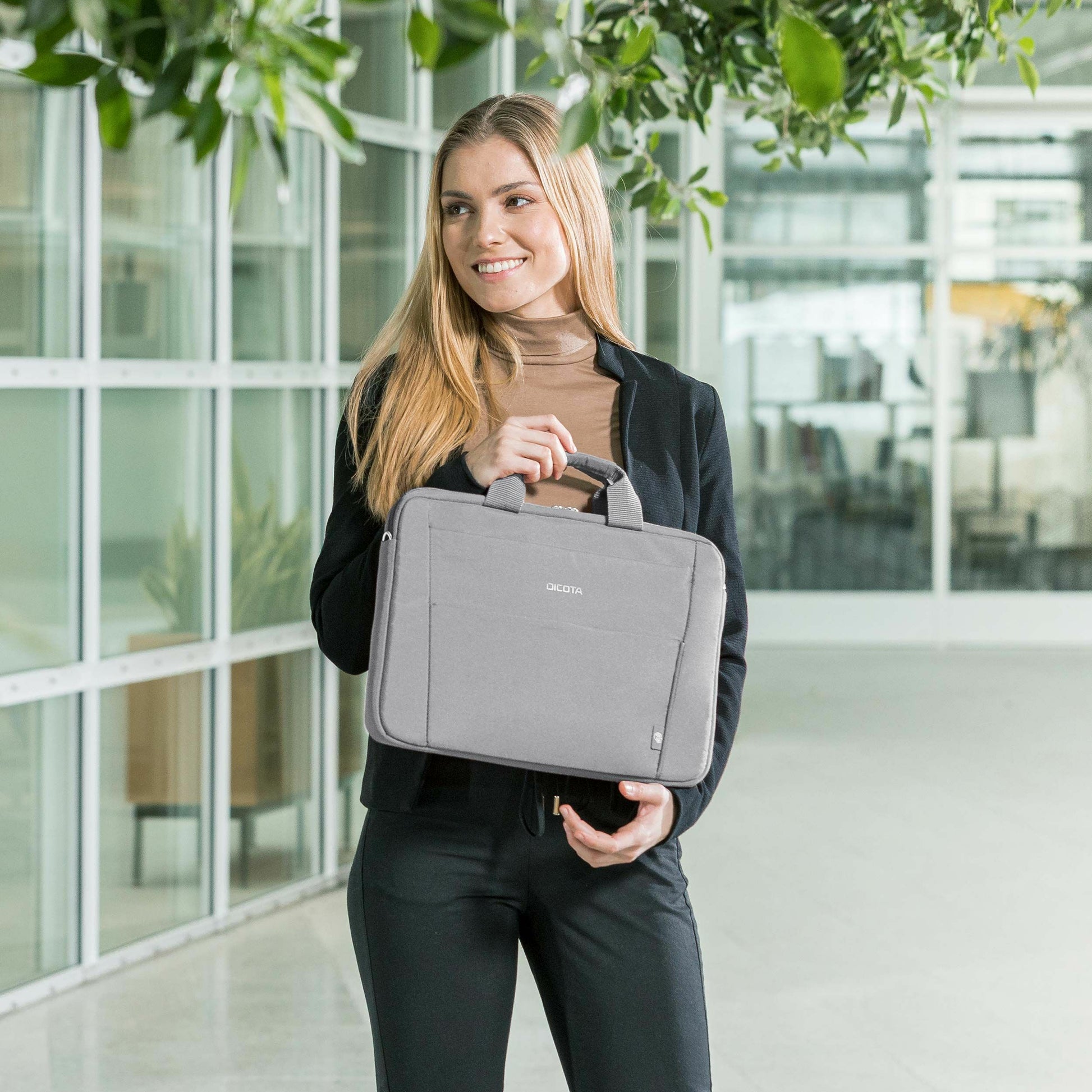 DICOTA Notebook-Tasche für bis 14,1" – abnehmbarer Schultergurt, aus recyceltem PET – Grau