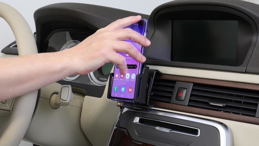 Brodit Auto-Halterung, Lüftung, 360° drehbar, mit Zigarettenanzünder-Ladegerät – universal – Schwarz, ABS