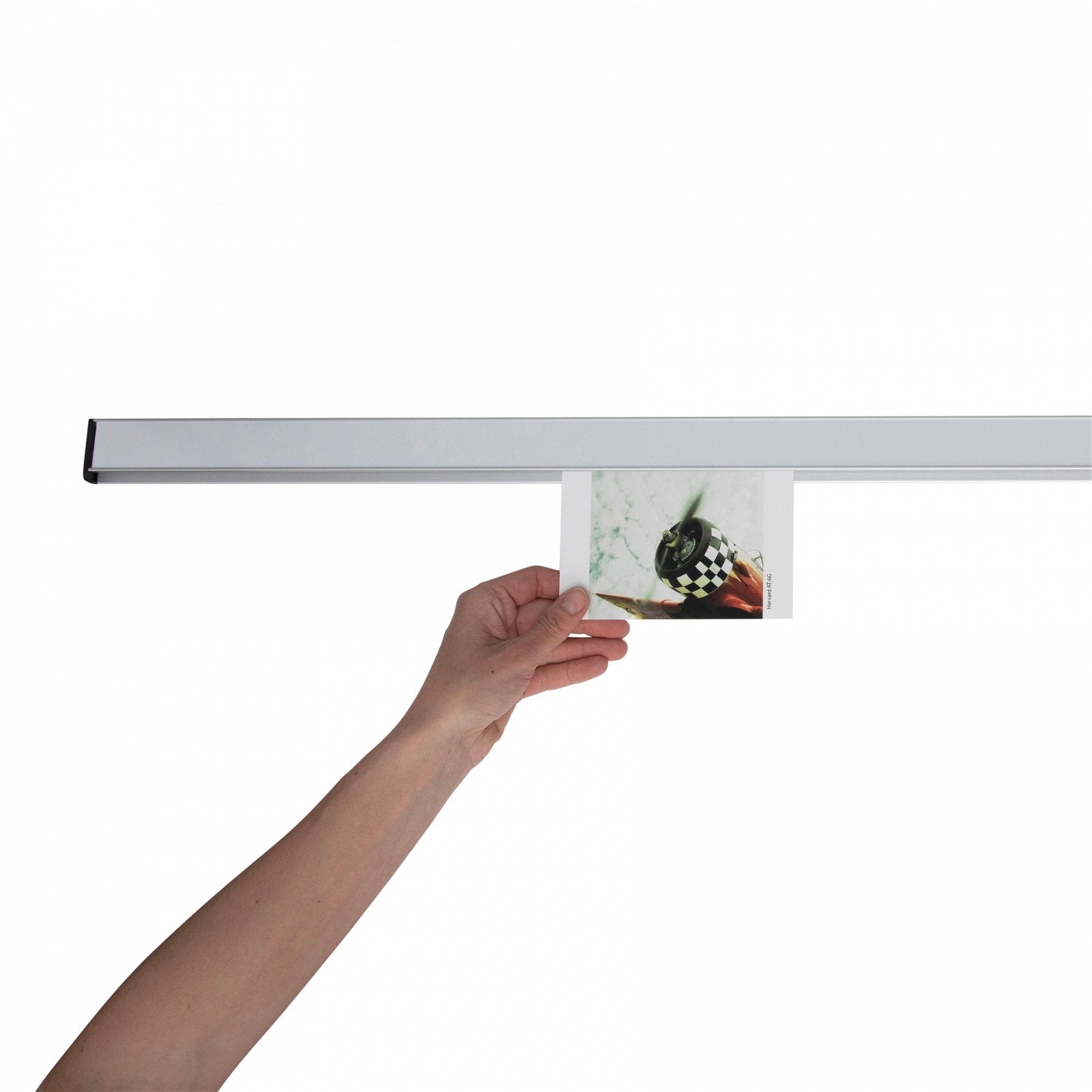 MAUL Wandhalterung 6248408 – durchgeschraubt, magnethaftend, mit 2 Haken – Silber – Aluminium – 1000×42 mm
