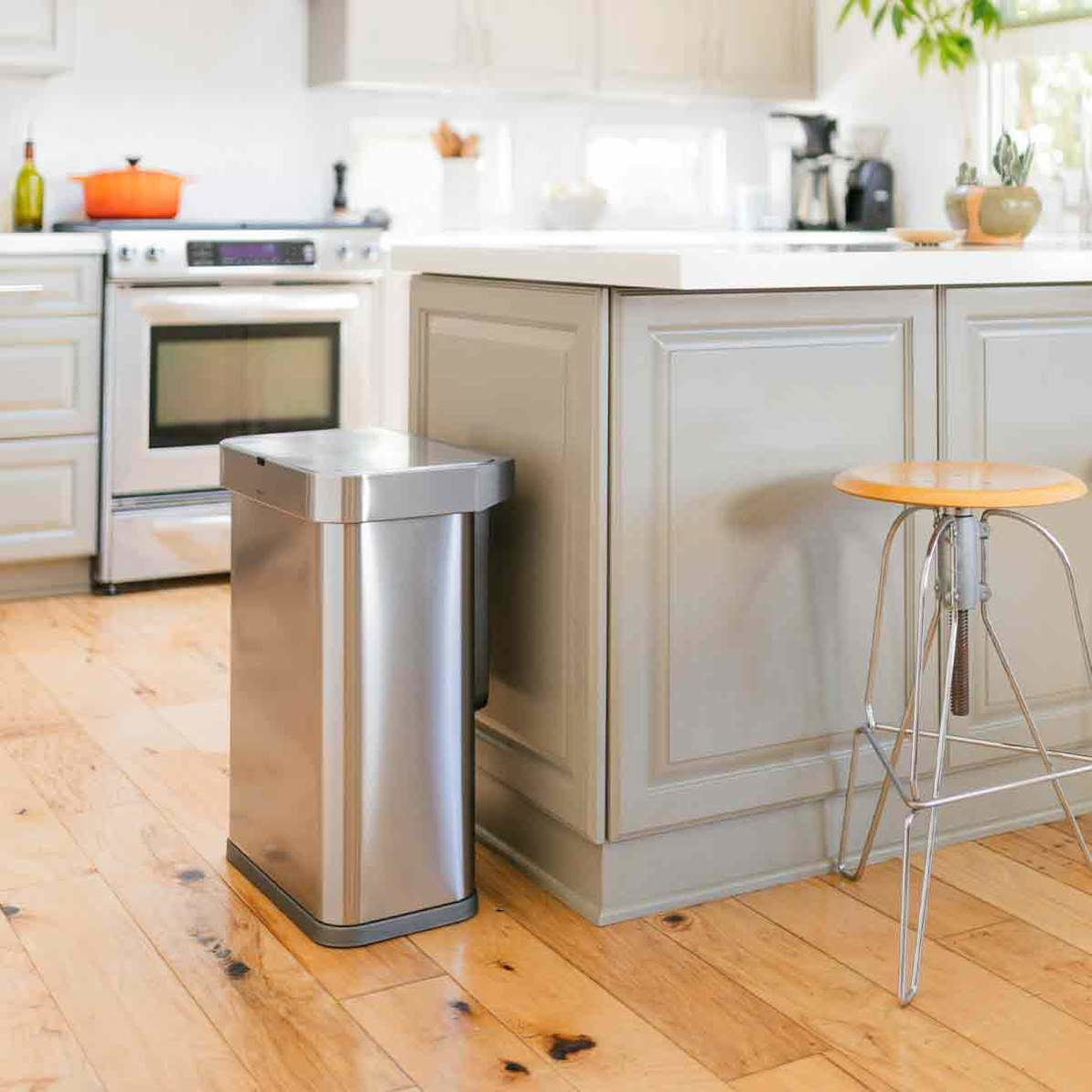 simplehuman Abfallcontainer – 58 l – Edelstahl, Silber – B × H × T 470 × 630 × 330 mm