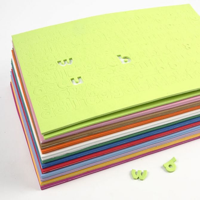 Creativ Company Moosgummi-Buchstaben & Zahlen, selbstklebend, mehrfarbig, Höhe 20 mm, Dicke 3 mm, 24 Stk.