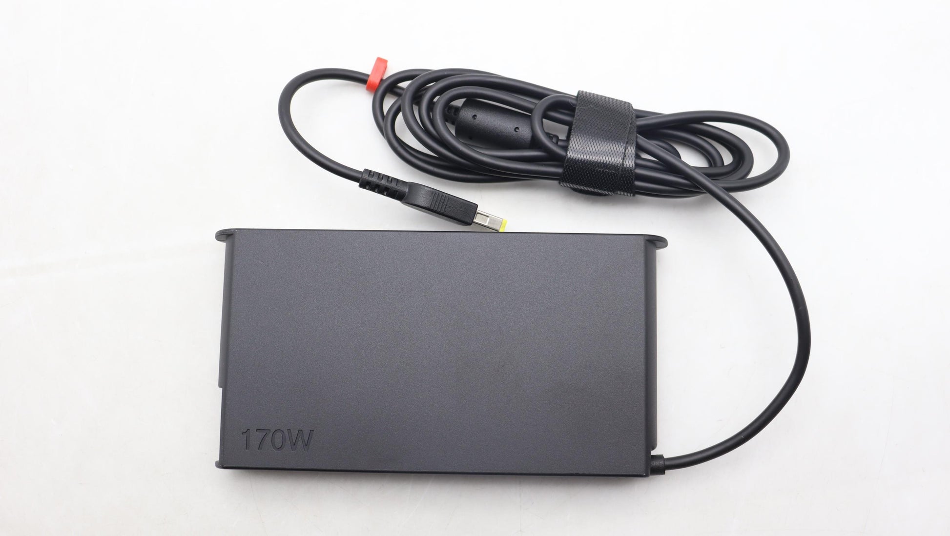 Lenovo Slim AC-Adapter Netzteil 170 W – 20 V, 8,5 A – für Lenovo-Laptops, schwarz