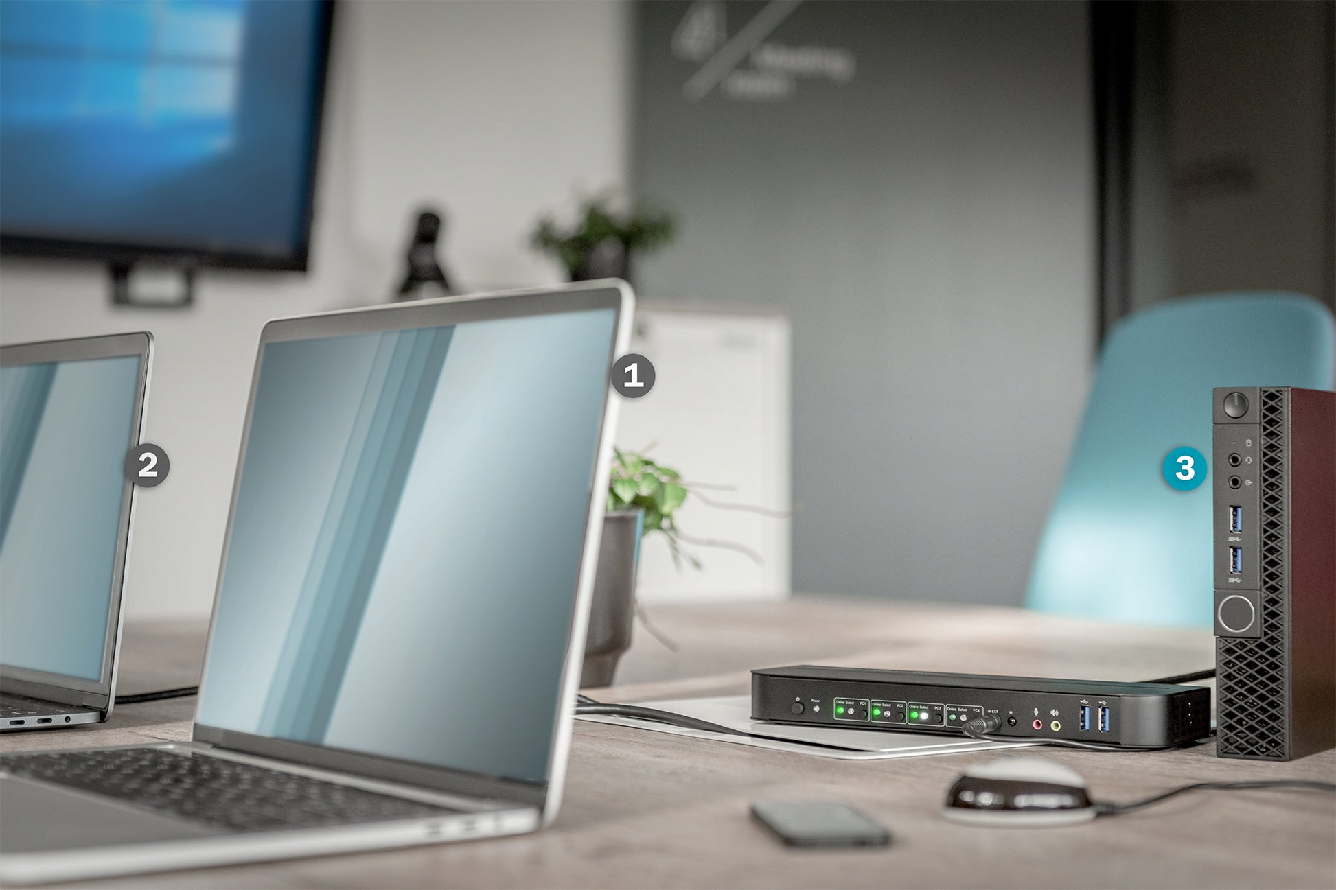Digitus KVM-Switch 4×1, DisplayPort/HDMI, USB, 4K (4096 × 2160)