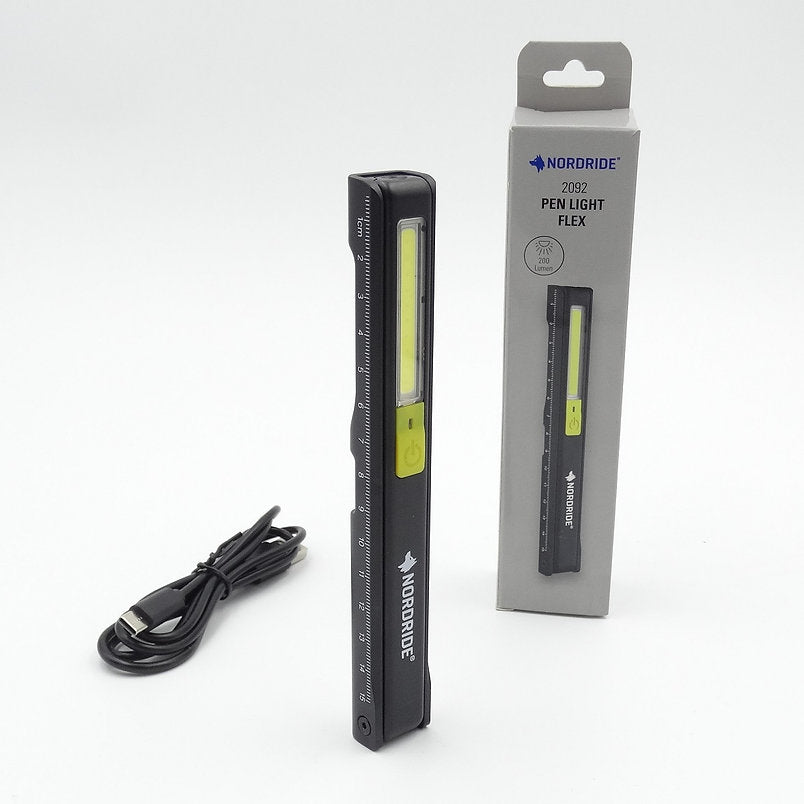 Nordride Handl Flex Taschenlampe – 200 lm, IP54, 600 mAh Akku, USB-C, Magnet – Schwarz