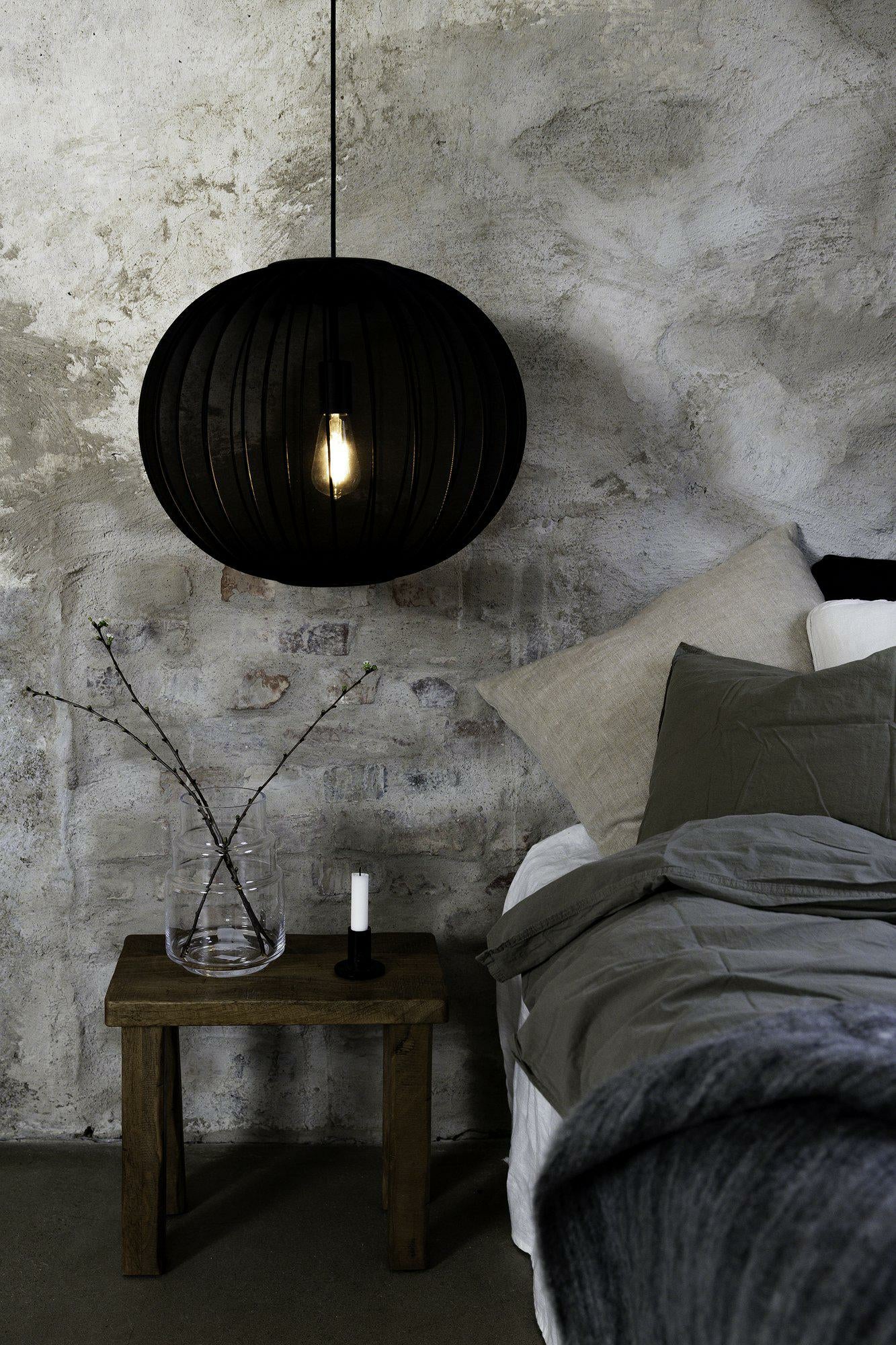 Markslöjd Pendelleuchte Florence – Ø 50 × 40 cm, 40 W, Neutralweiss, nicht dimmbar, schwarz, Kabellänge 1,9 m