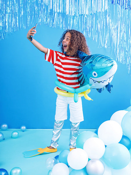 PartyDeco Folienballon Hai – Blau – 92 × 48 cm – Folie – 1 Stück – mit Helium befüllbar
