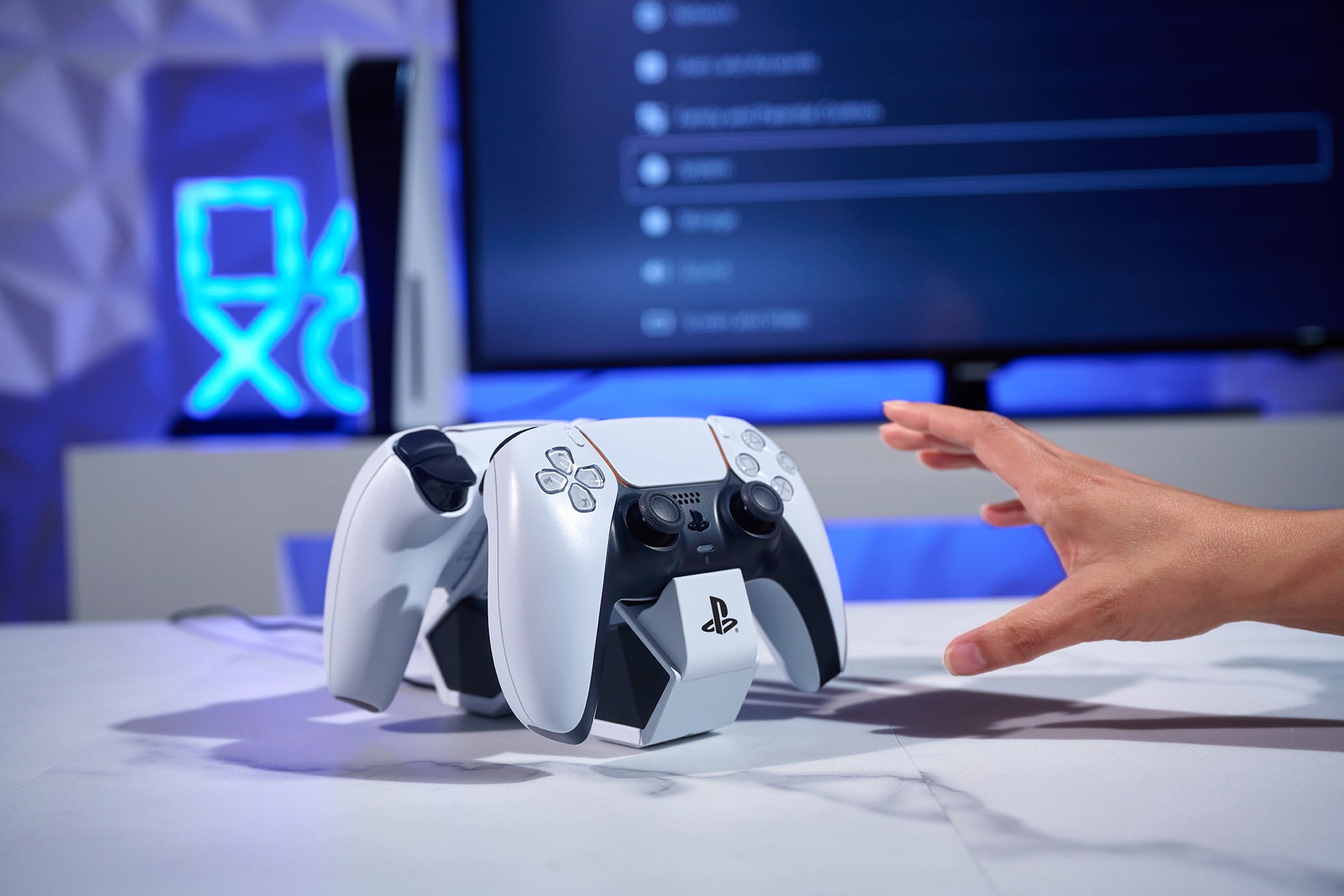 PowerA Doppelladestation 1522855 – lädt 2 DualSense-Controller, mit AC-Netzadapter – für PlayStation 5