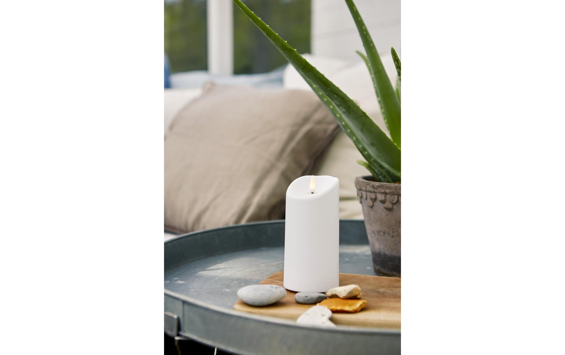 Star Trading Dekorative Aussenleuchte – Ø 7,5 cm – Warmweiss – IP44 – Batteriebetrieb, Timer 6/18 h – Kunststoff