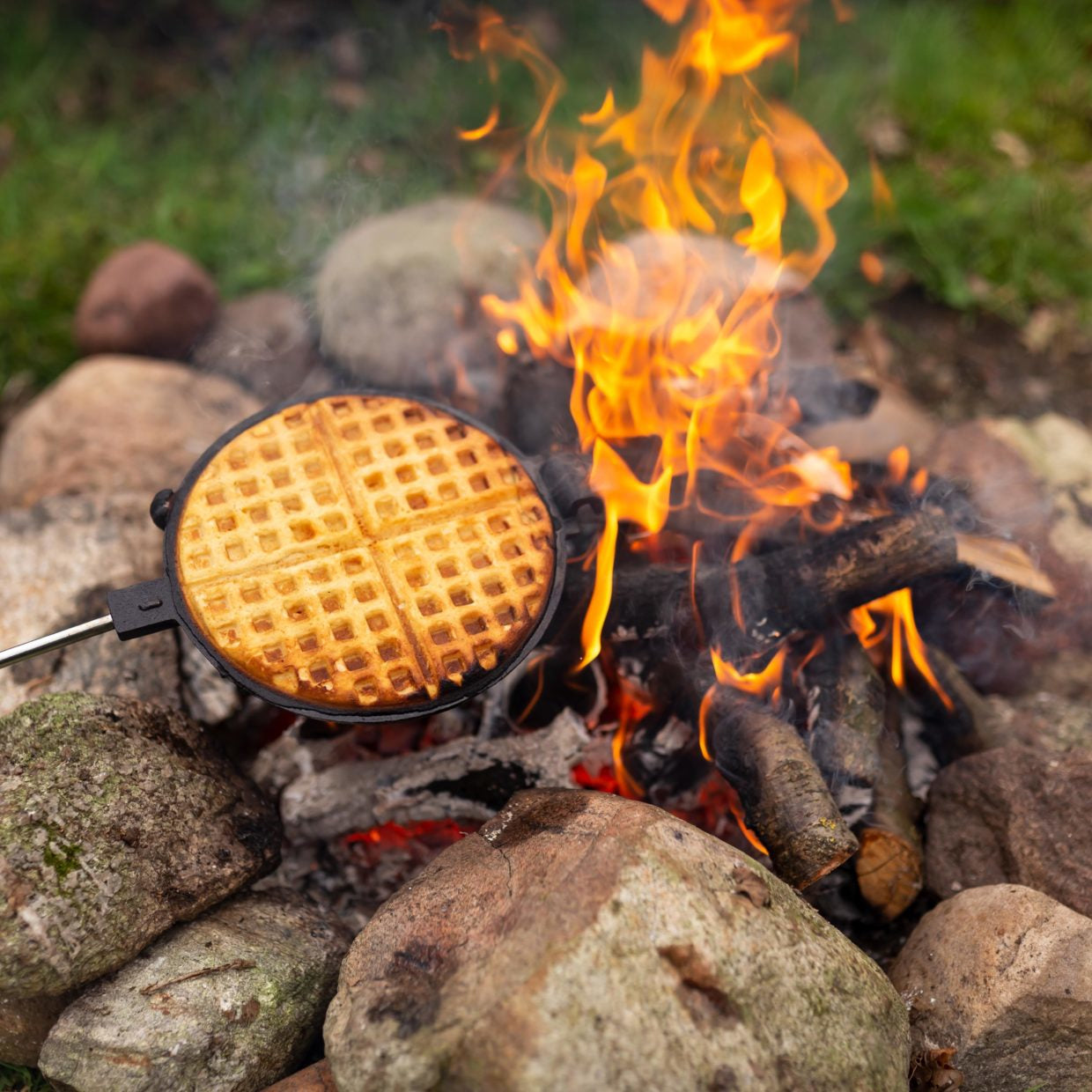 Esschert Design Waffeleisen – 2 Waffeln, rechteckig, Gusseisen, 17,5 × 5,3 × 5,2 cm – schwarz