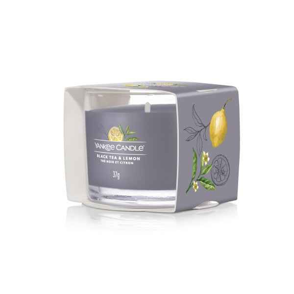 Yankee Candle Black Tea & Lemon – Duftkerze, Votivkerze im Glas, 10 h