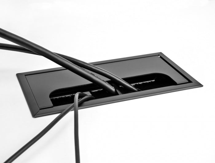 DeLOCK Kabeldurchführung Einbaurahmen für Tischeinbau, mit Bürste, 80×80×28 mm, Aluminium, schwarz