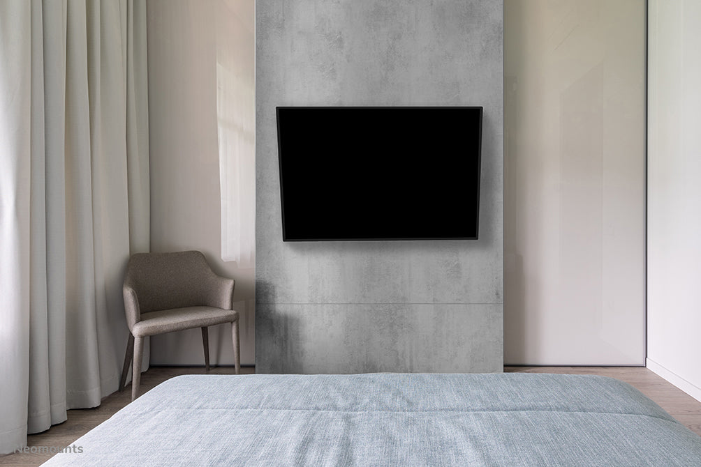 Neomounts WL40-550BL16 – TV-Wandhalterung 40–65", Volle Bewegung